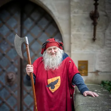 Burg Rabenstein 4*