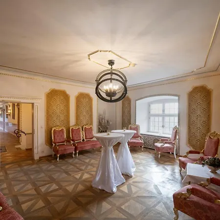 Hotel Burg Rabenstein 4*